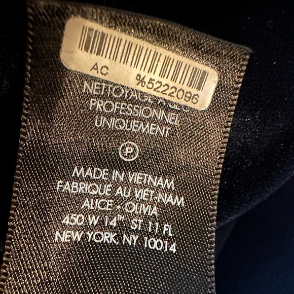 Alice + Olivia Elegant Navy velvet ruffle Dress size 12 - Picture 11 of 12